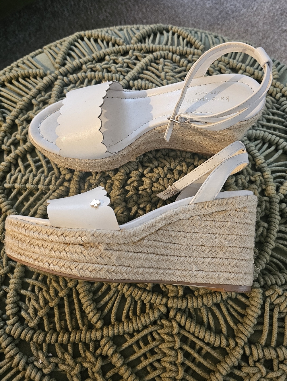 Kate Spade White Wedge Sandals 7